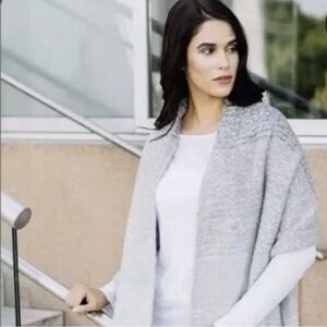 MER-SEA & Co Super Soft Fringe Wrap and Scarf Gray Ombré